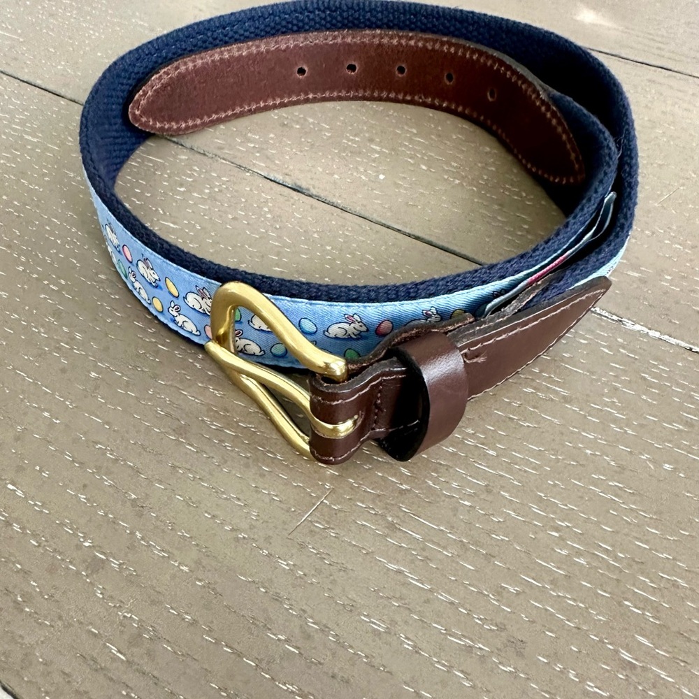 Vineyard Vines Boys Playful Easter Bunny Print Leather & Navy Belt • Size 28 - Picture 9 of 10